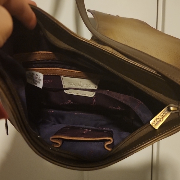 Purse - Picture 2 of 4